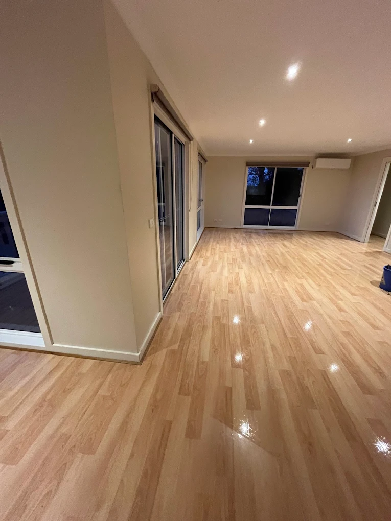 Living Area Floor Clean - Prestige Bond Cleaning